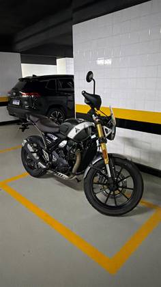 TRIUMPH SCRAMBLER 400 X 